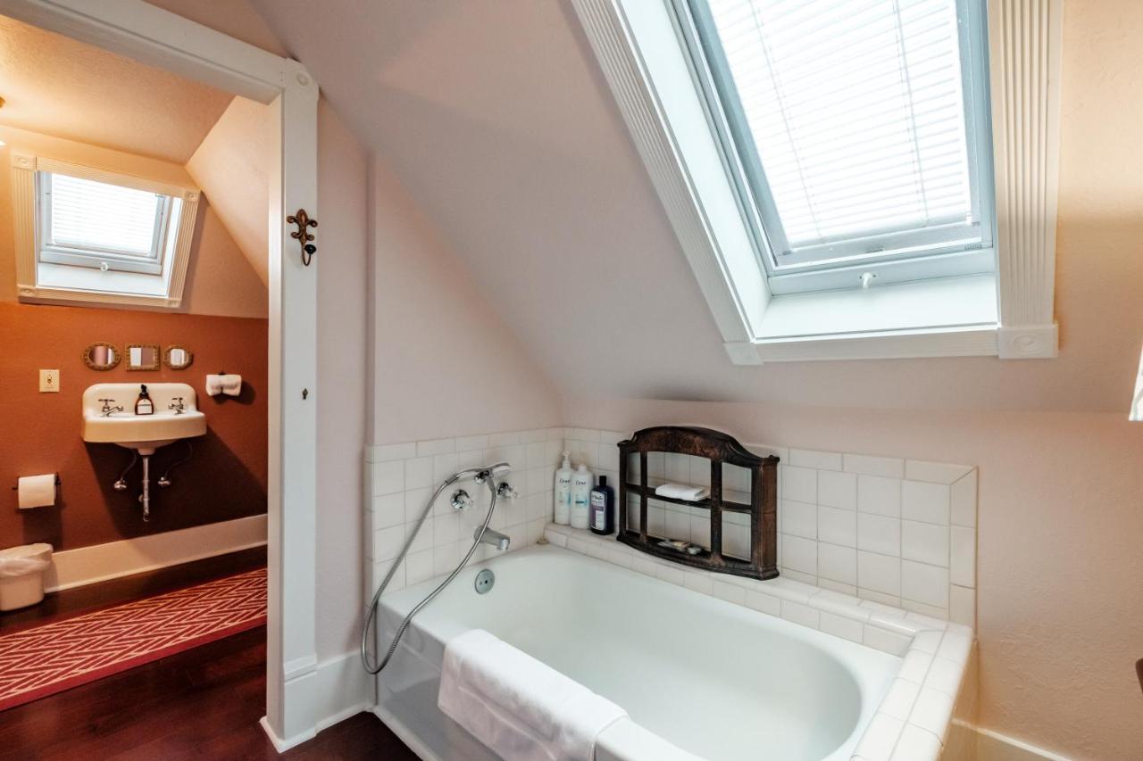 Mamere'S Guest House Monmouth Eksteriør bilde